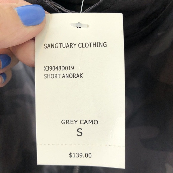 Sanctuary NWT Women's Short Camouflage Full Zip Anorak in Grey Camo Size Small - Picture 5 of 10